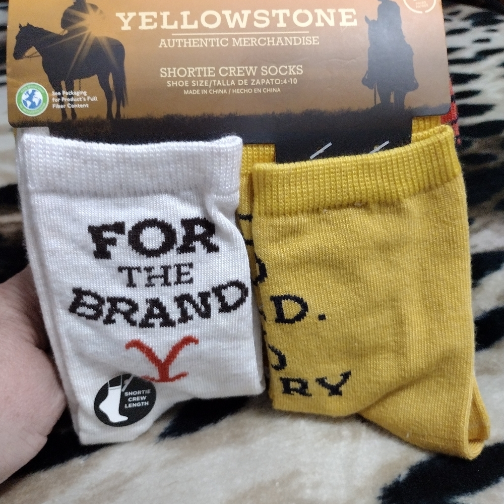 Yellowstone Shortie Crew Socks Size 4-10  10 Pair